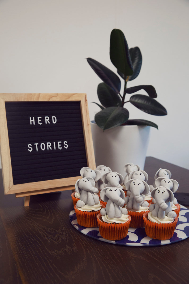 Herd stories & elephant cup cakes